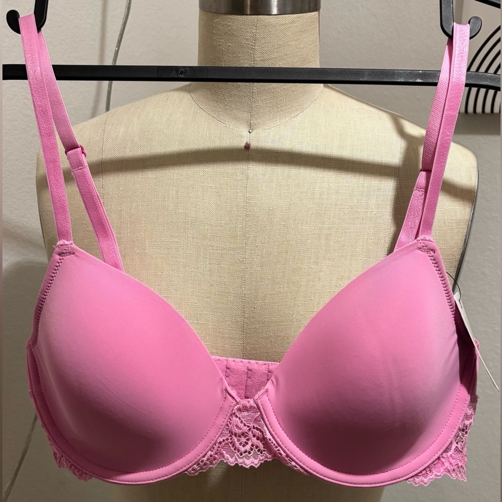 Smooth T-Shirt Bra with Lace Trim
